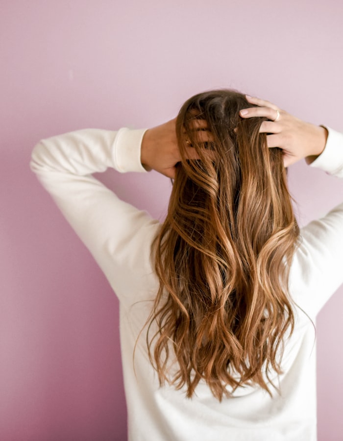Damen mit langem Haar
